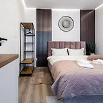 Cozy Studio In Center By Mm Host